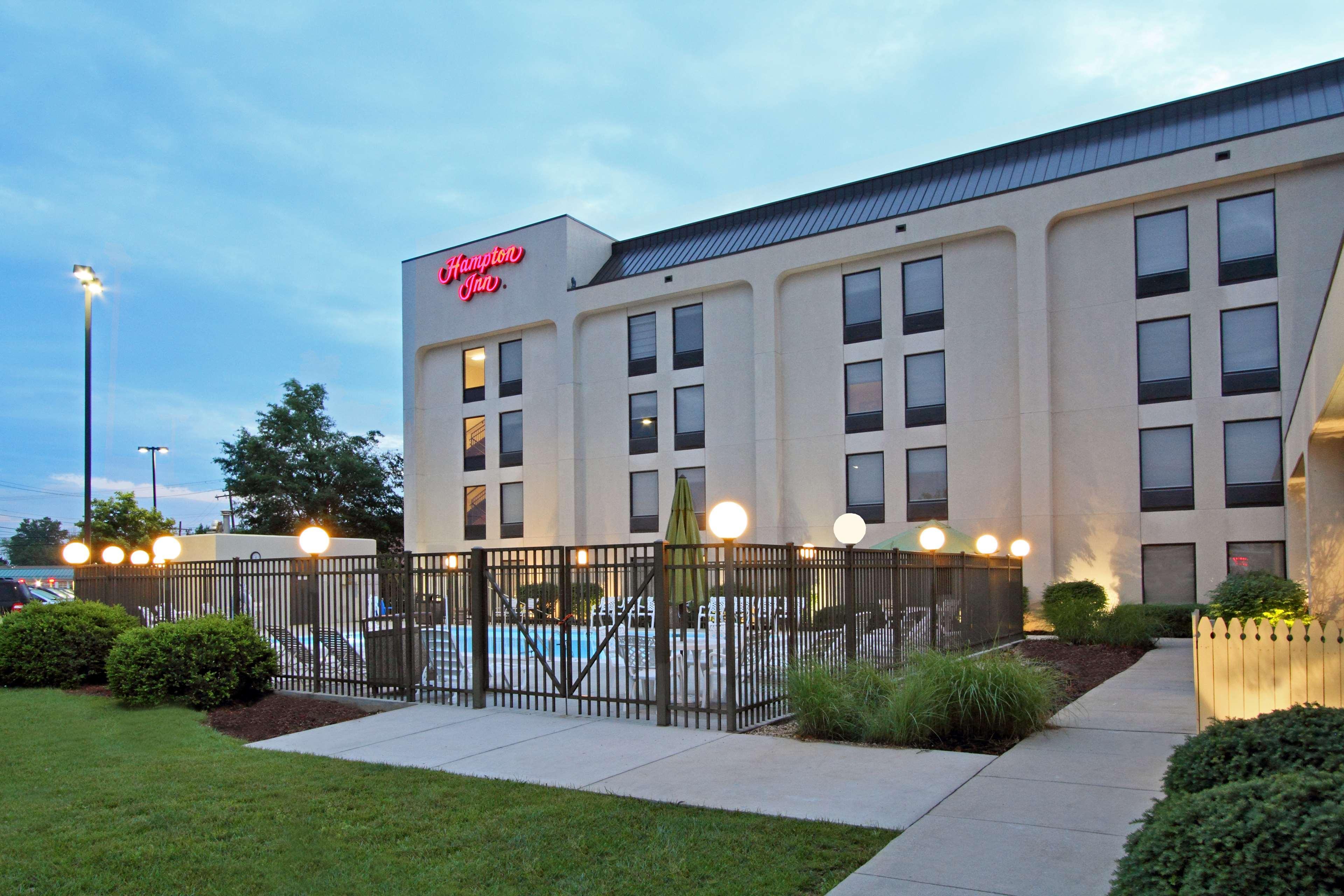 Hampton Inn Хагерстаун Экстерьер фото