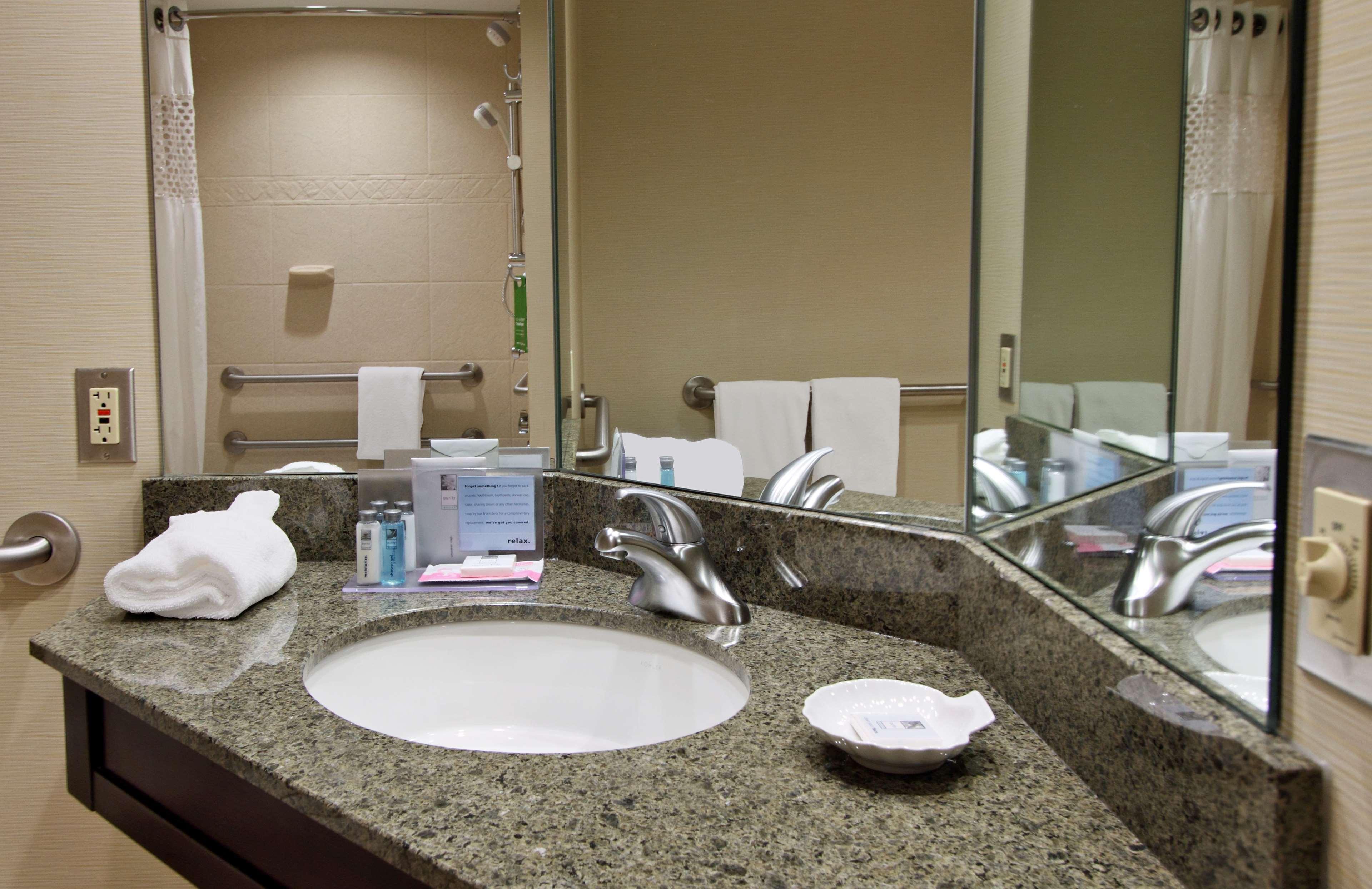 Hampton Inn Хагерстаун Экстерьер фото