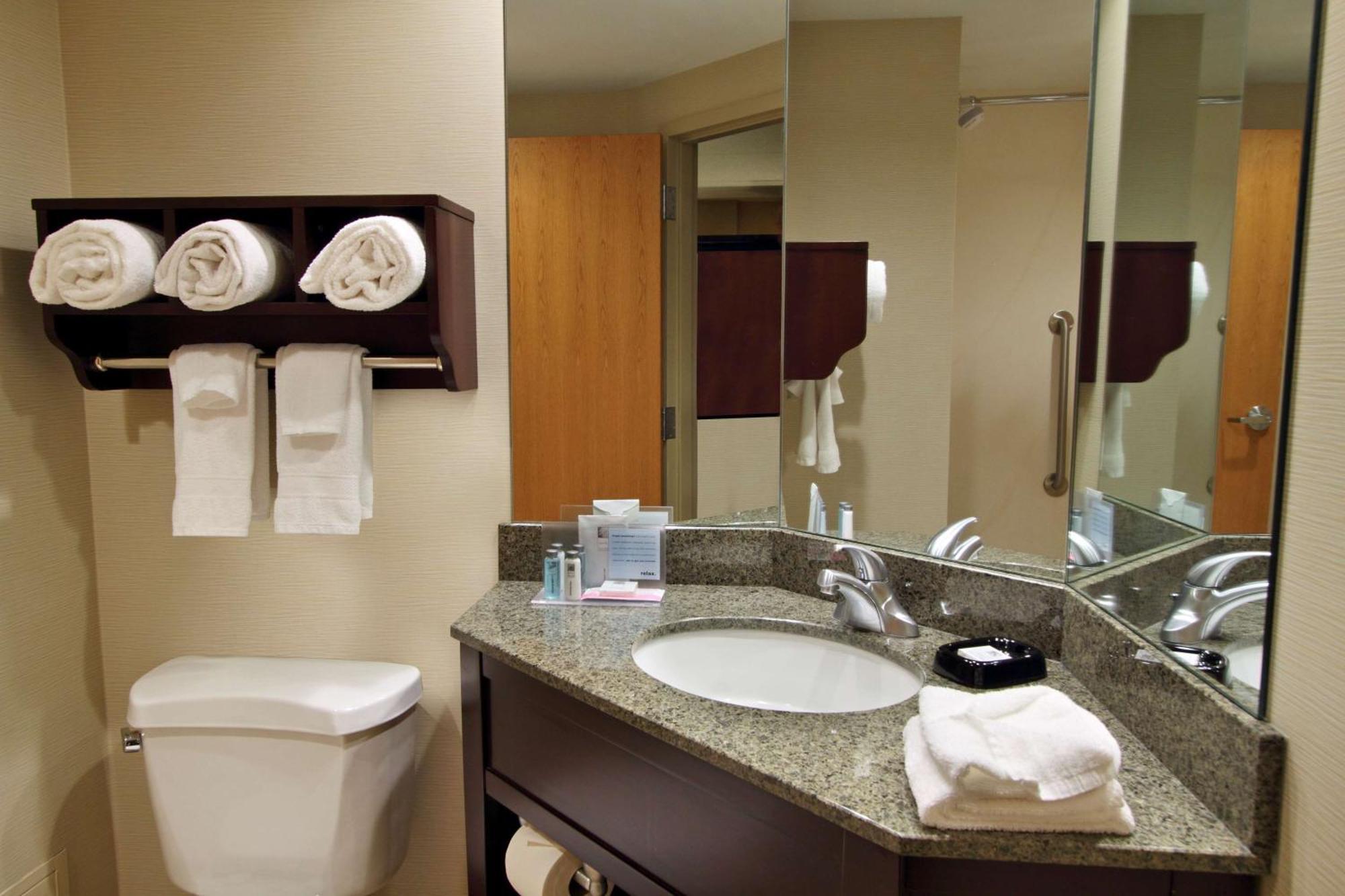 Hampton Inn Хагерстаун Экстерьер фото
