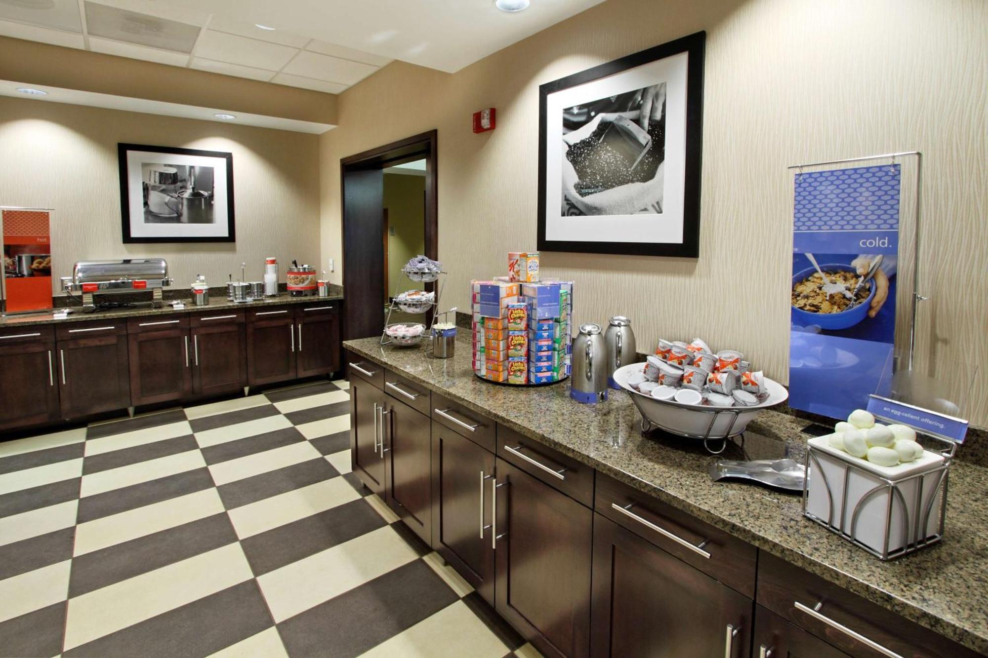 Hampton Inn Хагерстаун Экстерьер фото