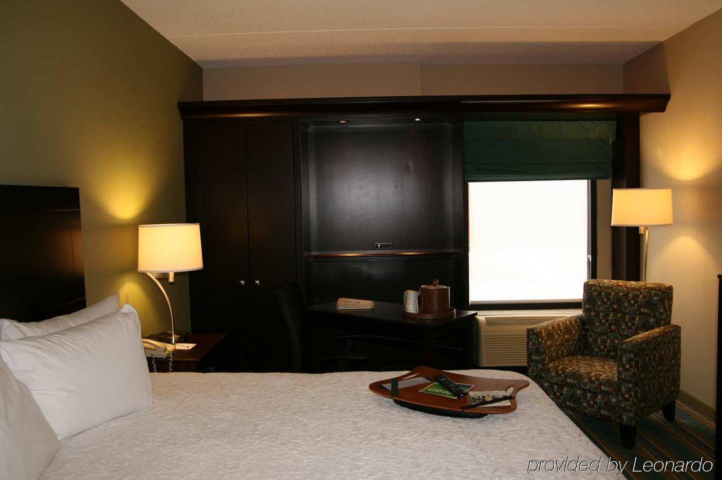 Hampton Inn Хагерстаун Экстерьер фото